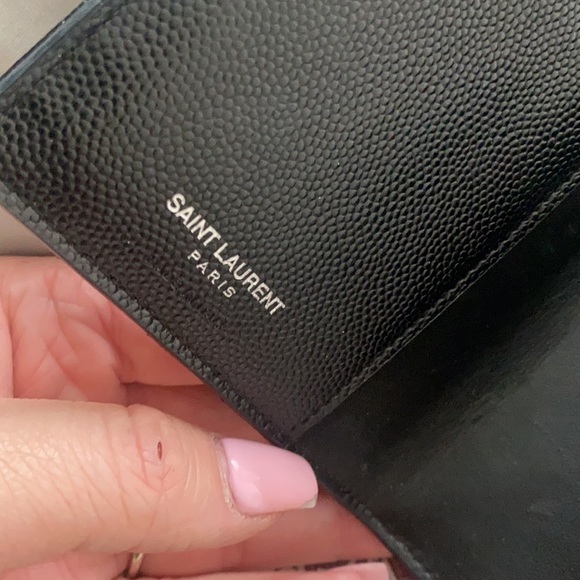 Authentic YSL fold wallet - Picture 4 of 9